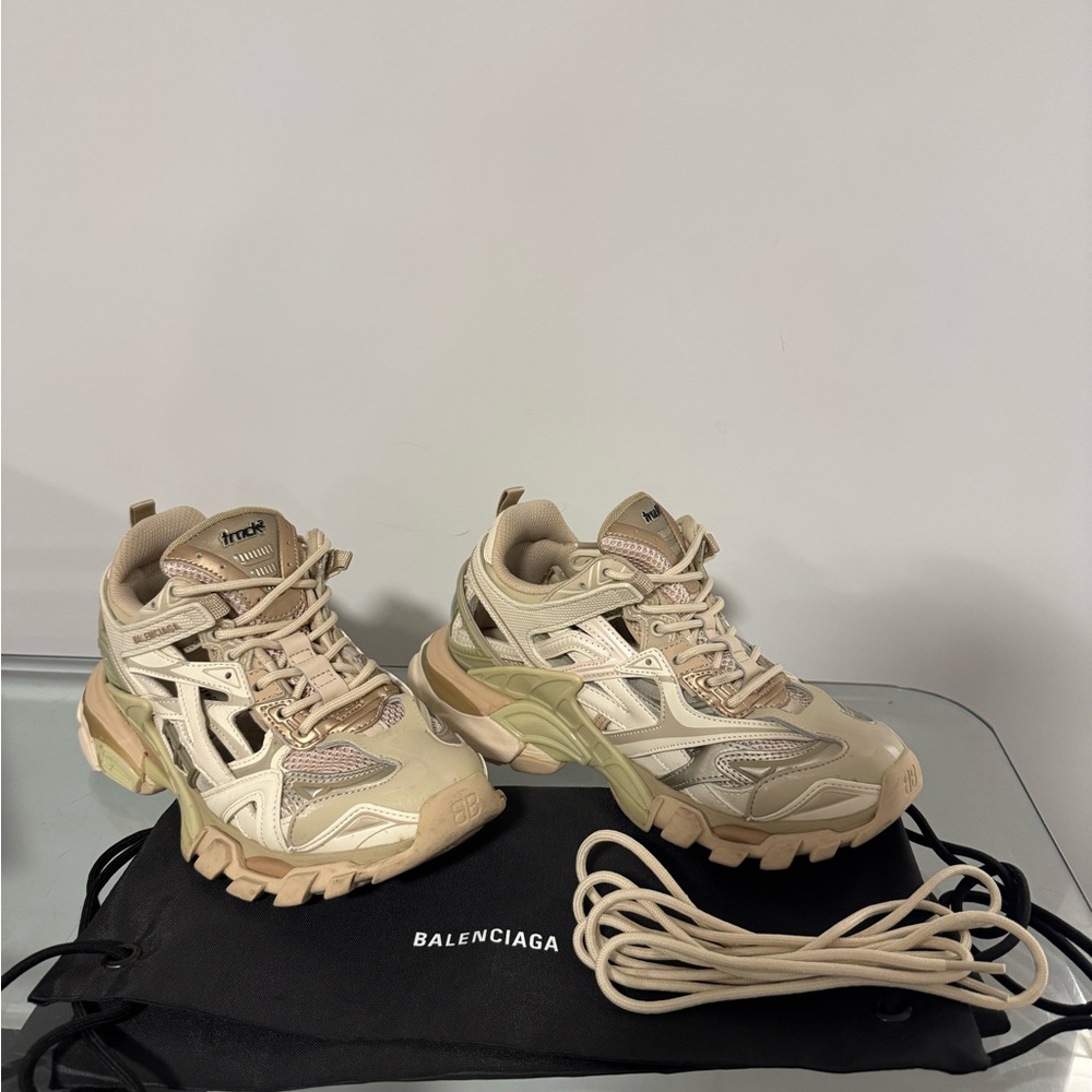 Balenciaga women’s track.2 open sneaker